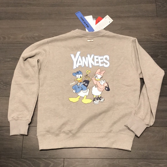 MLB Korea X Disney New York Yankees Sweater - Picture 4 of 7